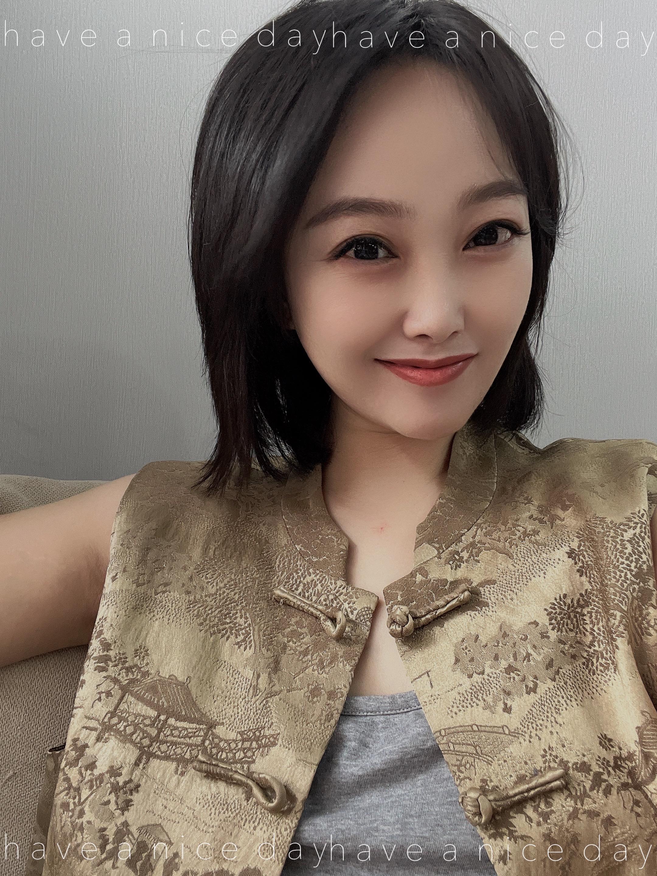 有一个新词叫:拾起自己。意思是：简单自私的活着以自我为中心，以自己最优...