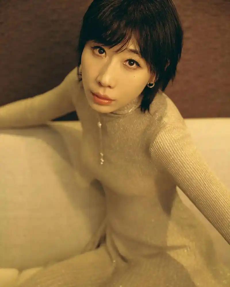 这个世界最让我琢磨不透的人，恐怕就是任素汐了。 她是中央戏剧学院导演系毕业的