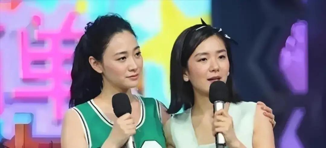 谢娜缺席李小冉婚礼被骂塑料姐妹，其实她当时刚流产。2011年李小冉给谢娜当伴娘