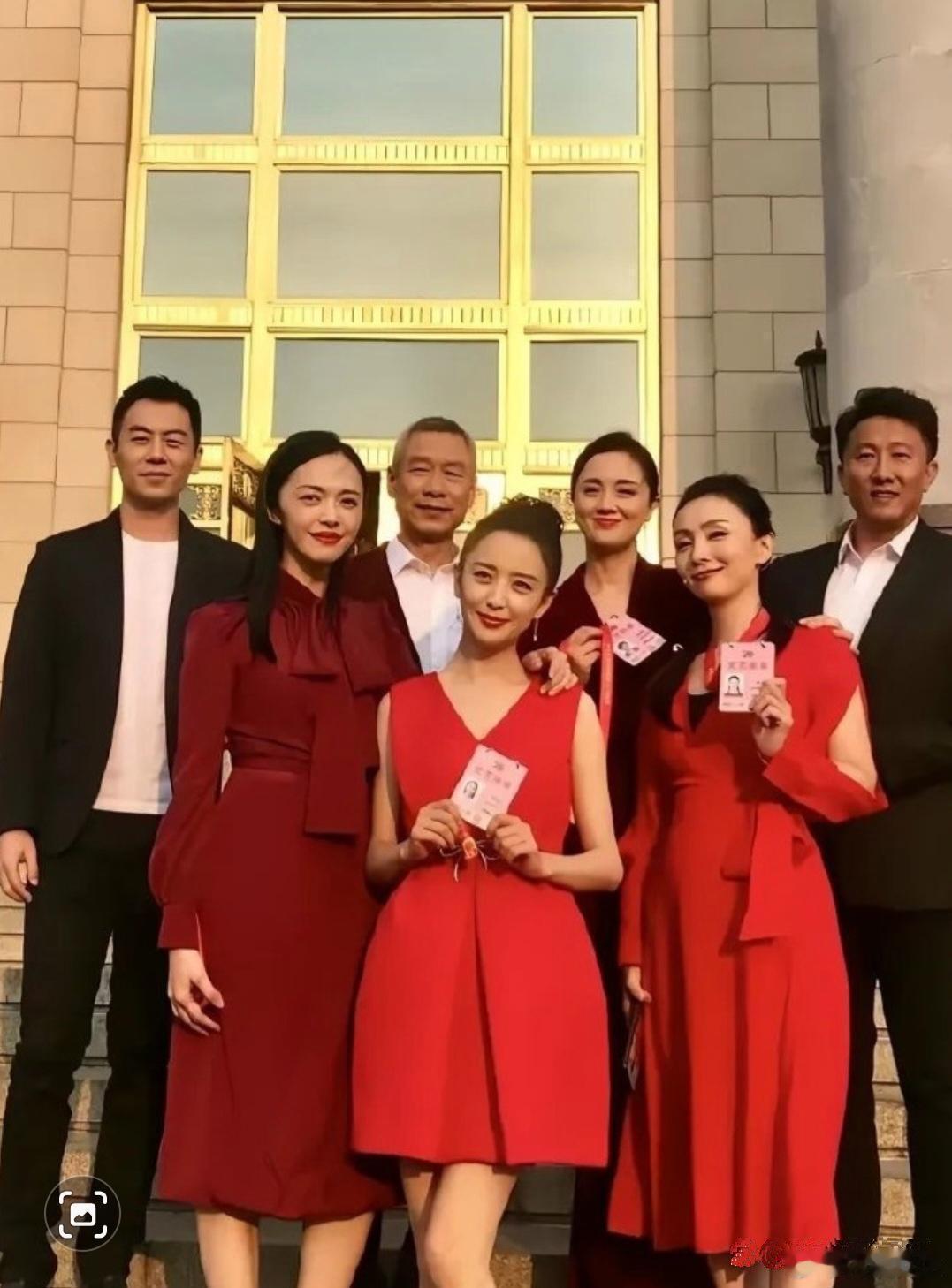 确实都是娱乐圈里的精英呀！