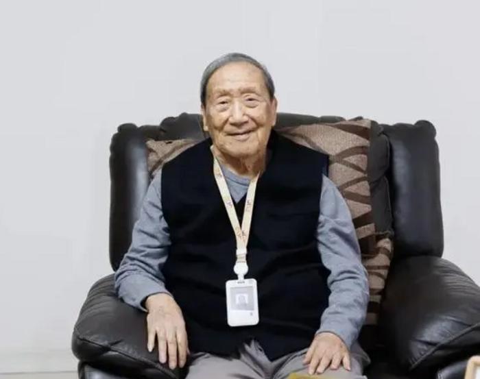 没想到，贺老已经101周岁了。