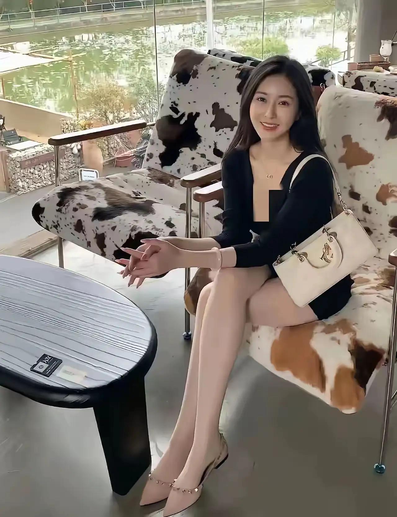 职场女性穿什么裙子好看?