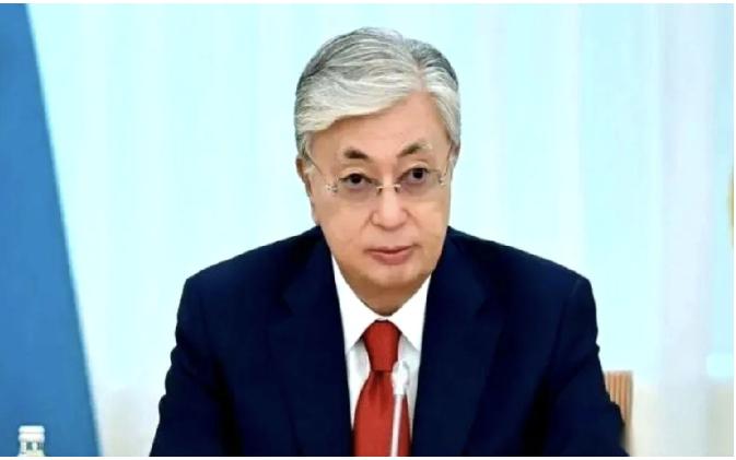 哈萨克斯坦的油，有个怪毛病。麻烦看官老爷们右上角点击一下“关注”，既方便您进