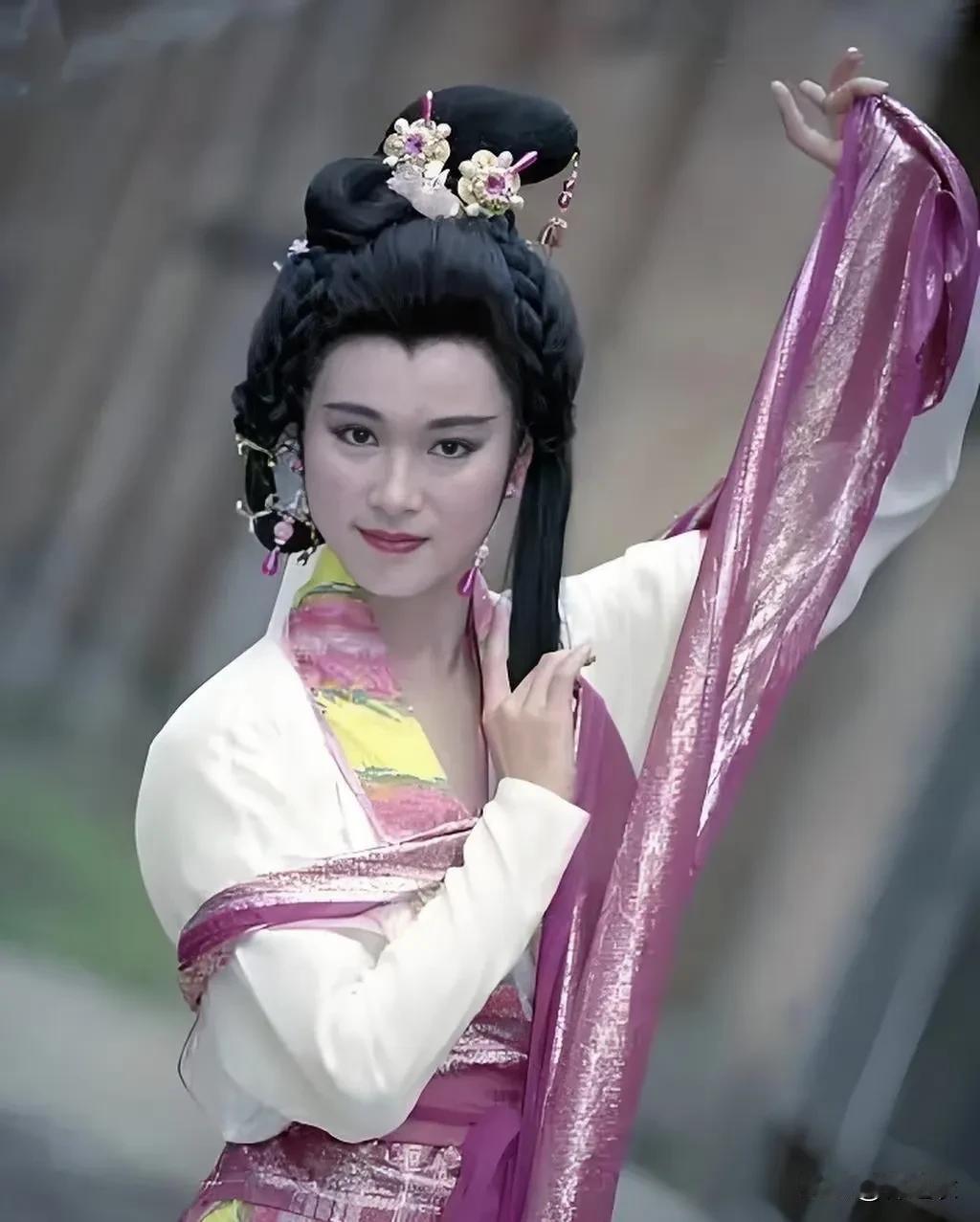 长孙皇后可能算是命生得不好但运好？抽得一手烂牌但打出的结局已经是最好的那种。