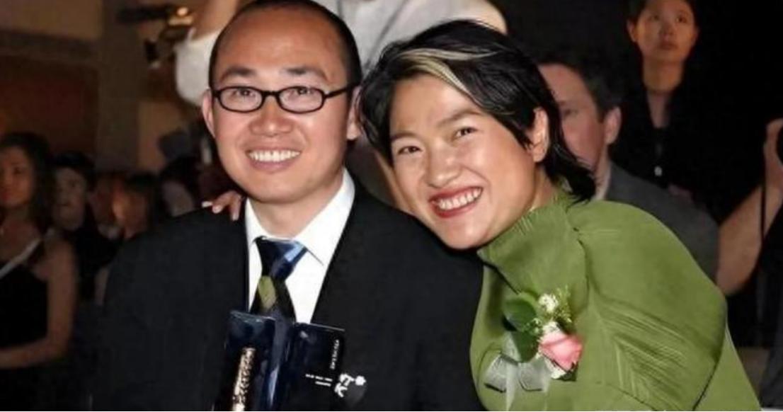 该算总账了！潘石屹夫妇国内套现超300亿，钱全通过离岸信托转去美国，游艇豪宅、奥