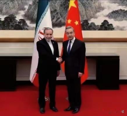中伊深夜会晤，中国方案为何能让伊朗安心？5月6日深夜，伊朗外长紧急访华，一