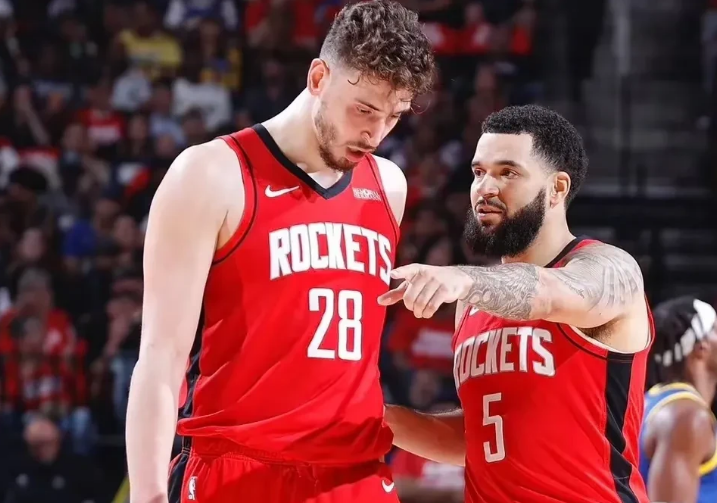不可思议！8月13日，火箭队传来5个备受关注的消息:一，火箭备受NBA联盟关