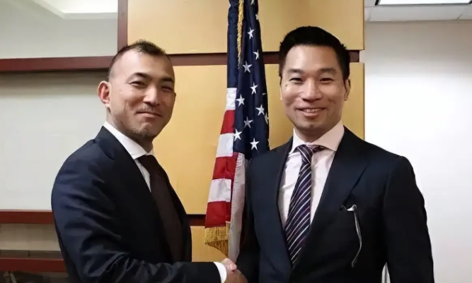 其实很多中国人不知道的是：华裔是美国误判中国崛起的原因之一，他们发布大量反华言论