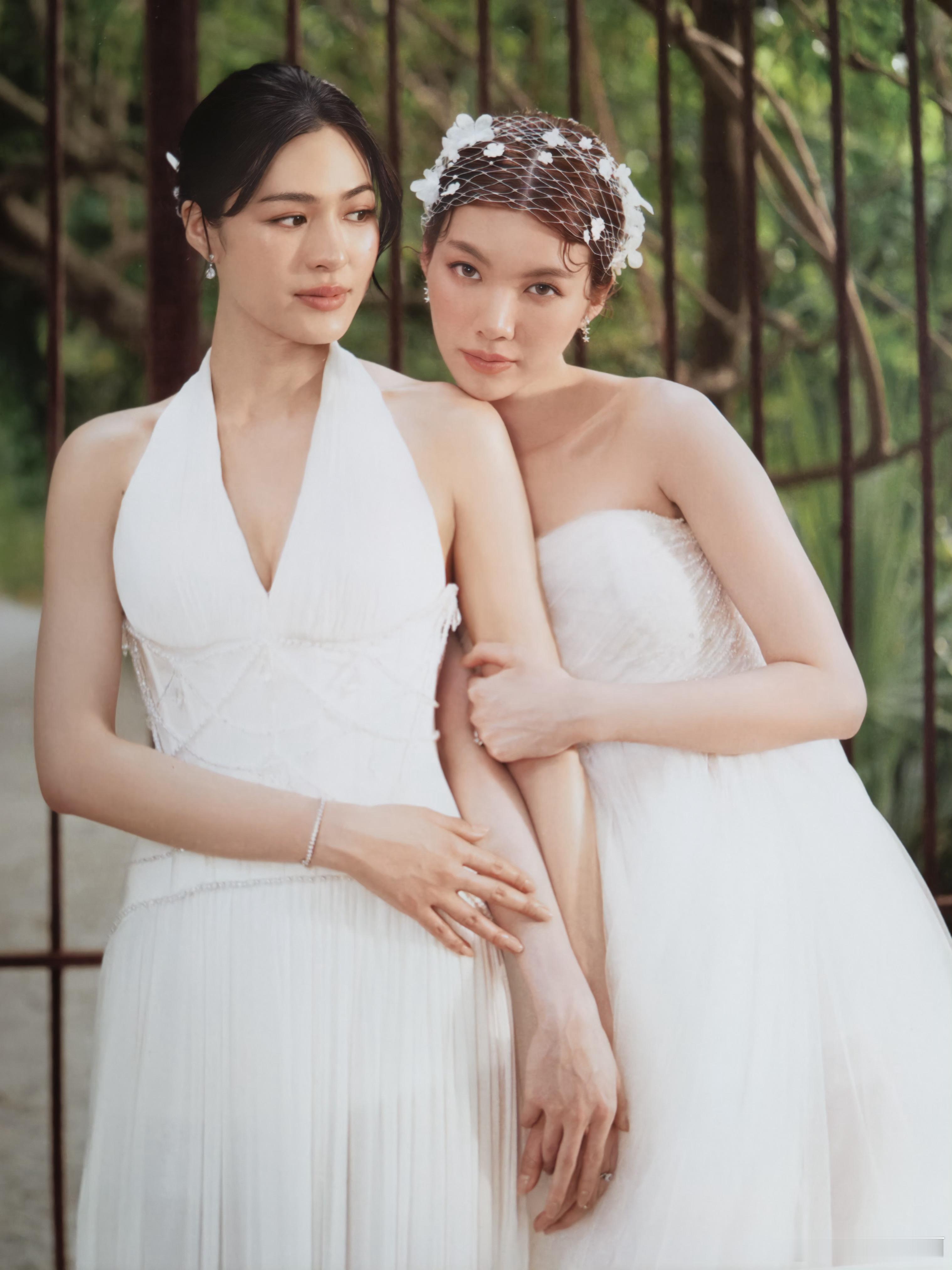 前面58页全是邝毛的婚纱照​​​