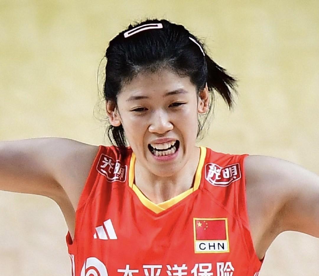 今天中国女排和波兰女排的比赛，在外网李盈莹再次进入土耳其主流媒体的讨论范围。“