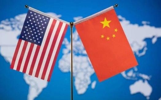 口气变强硬了，贝森特对我们进行警告！11月3日，根据外媒报道，美国财长贝森特放话