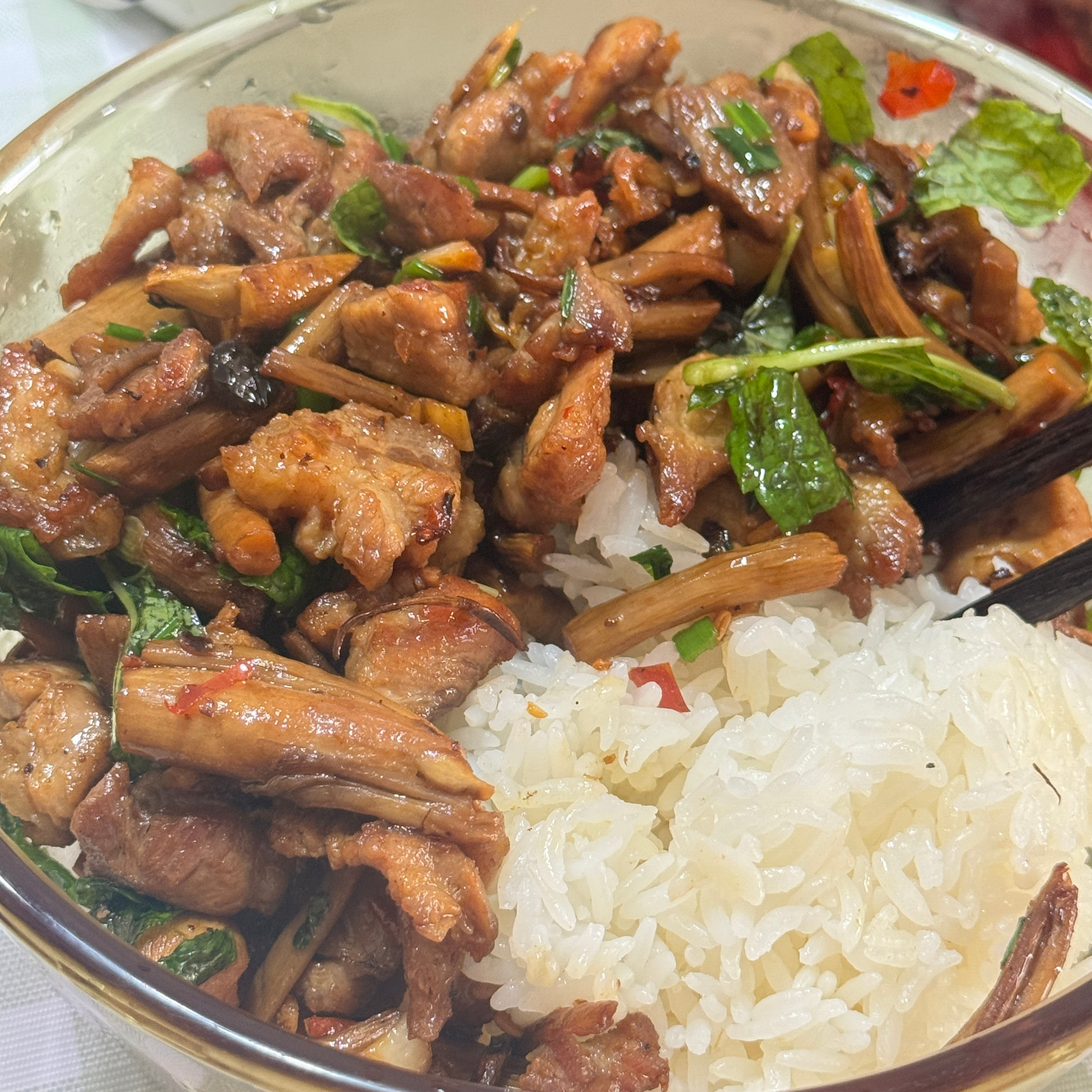 干煸茶树菇盖浇饭