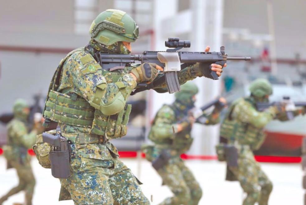 就在刚刚，台民进党当局正式宣布，2月1日，台湾地区民进党发言人王定宇宣布