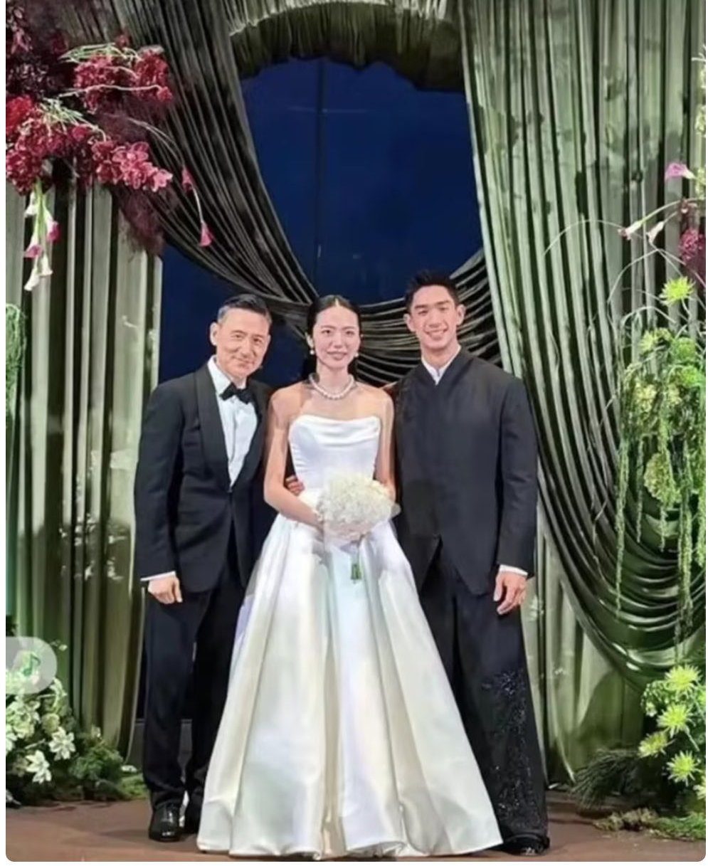 58岁吴婉芳｜豪门媳妇的隐形王者，经历人生磨难后仍像30几岁