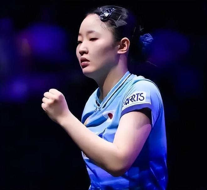 刚刚结束了一场亚运会乒乓球女单1/8决赛，世界排名第3位的日本超新星张本美和，发