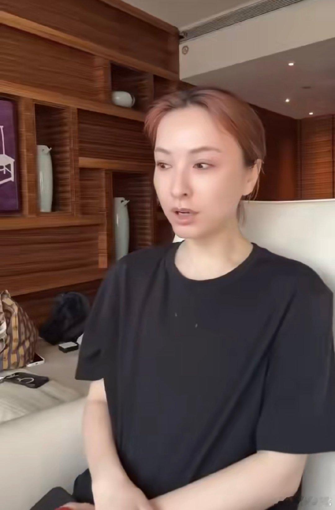 吴昕体重直逼100斤吴昕也太真实了吧！把常吃好吃的面导致体重直逼100斤说