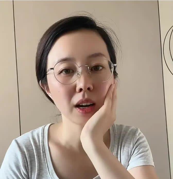 最近网上有人把我和田静郭威那小两口扯一块儿说，我得赶紧澄清一下。我跟他们真没啥关