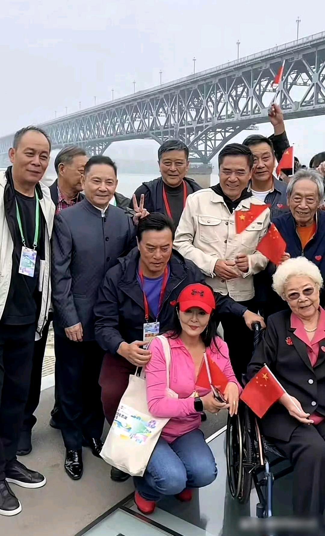 本以为是普通的团一看懵了