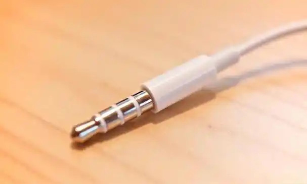 有哪些消失的好用手机功能软件功能的话一时还真想不起来，但如果要说硬件功能，那就很