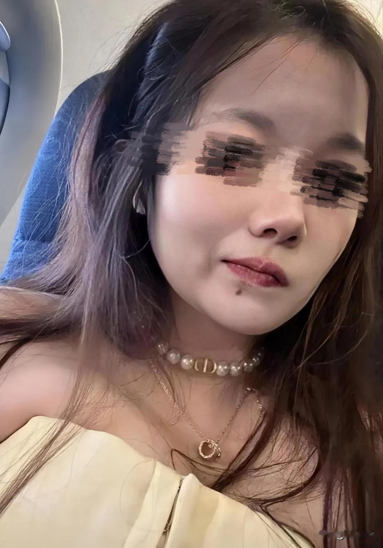 这几天，最难熬的不是董小姐，也不是他爹等人，而是她的母亲。董小姐的相关信息、