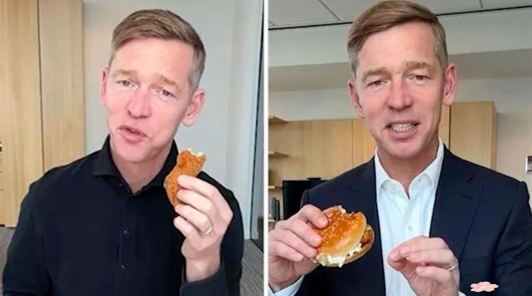 麦当劳老总亲自下场试吃自家汉堡，一口下去，表情直接从“淡定总裁”变成“地铁老人看