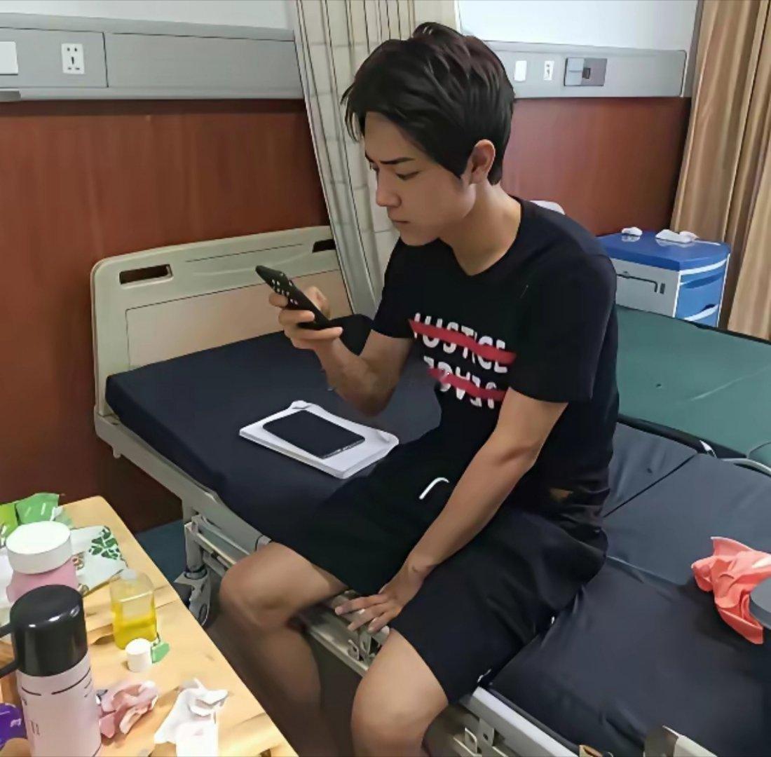 谁能想到，有朝一日，他能够成为顶流明星呢！