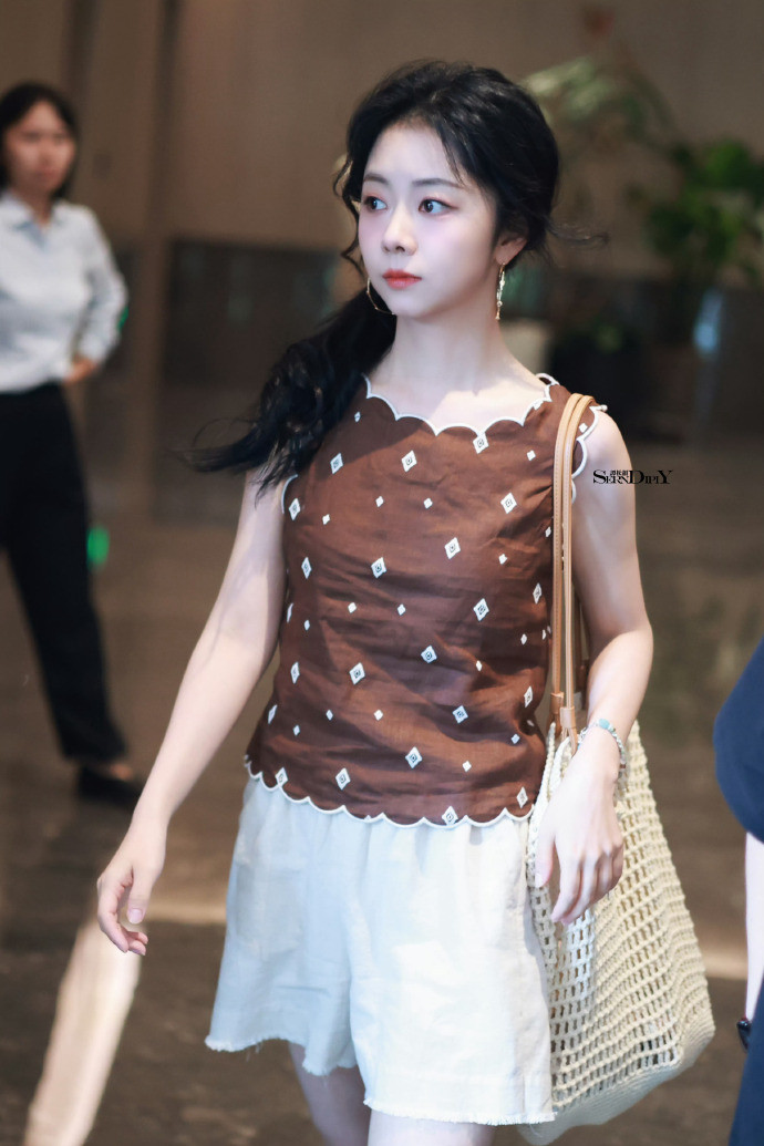谭松韵真的冻龄女神嫩成啥了​​​