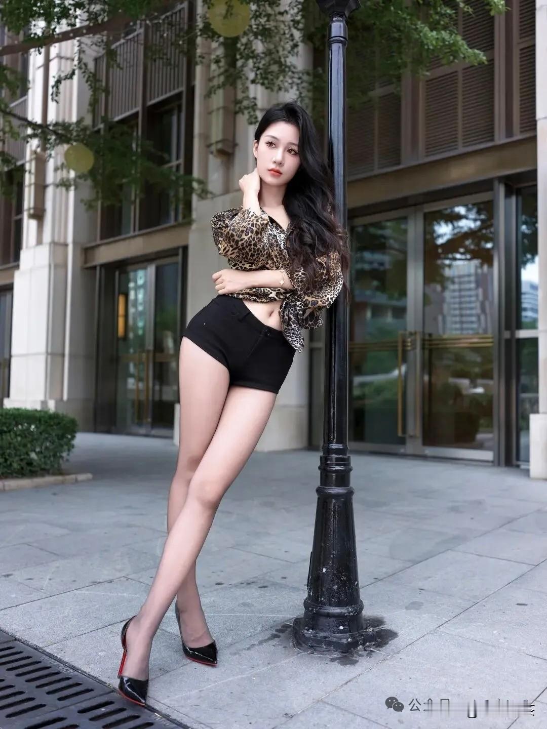 性感女神，长腿细腰。