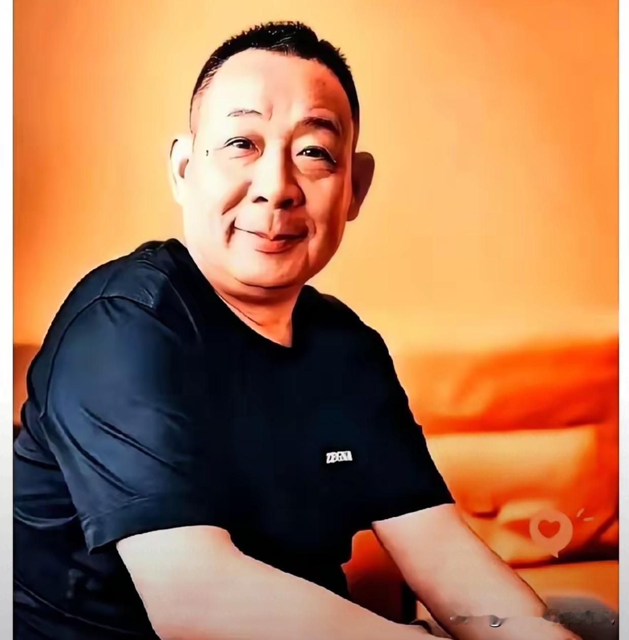 送货的圈子里，都说给胖东来供货，一半是天堂，一半是地狱。天堂是，货车一到，当天
