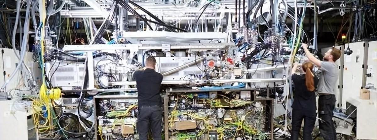 热血大片！大陆市场700台光刻机设备全部回购，ASML承担后果！2023年夏天