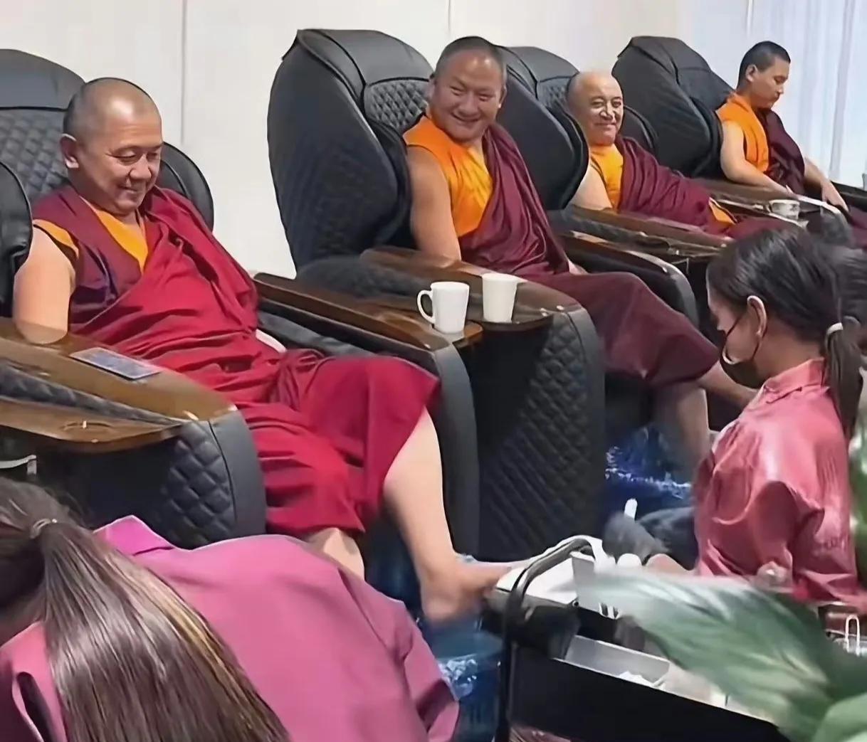 看看这张图，您有什么感想？当今的一些僧人把世俗玩出了高境界，这让佛祖情何以堪？