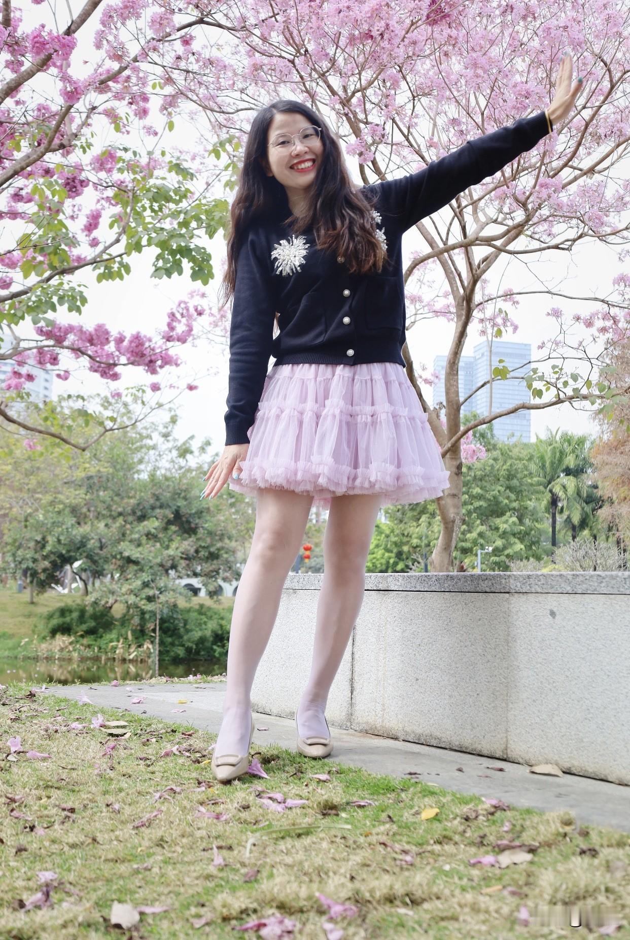 什么年龄段的女人最有女人味?50岁左右的女人经验丰富，面对难题沉着应对，是团队的