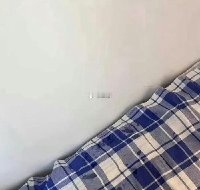 舍友床缝掉下来的要提醒他吗？