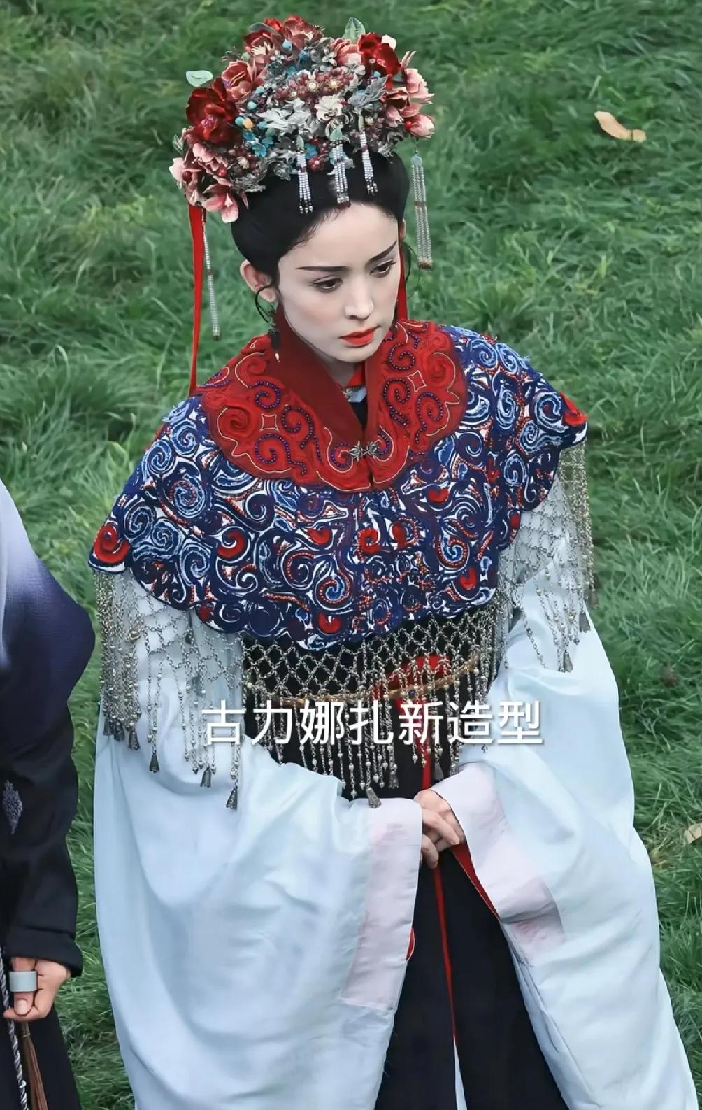 果然再美也不能太瘦娜扎还是胖点吧婴儿肥时期多漂亮太瘦了，干干巴巴的法令纹