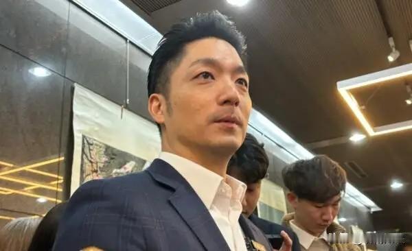 蒋万安首场辩论时间确定！应该要进行几场辩论？1.1万人投票结果出炉。就在10月1