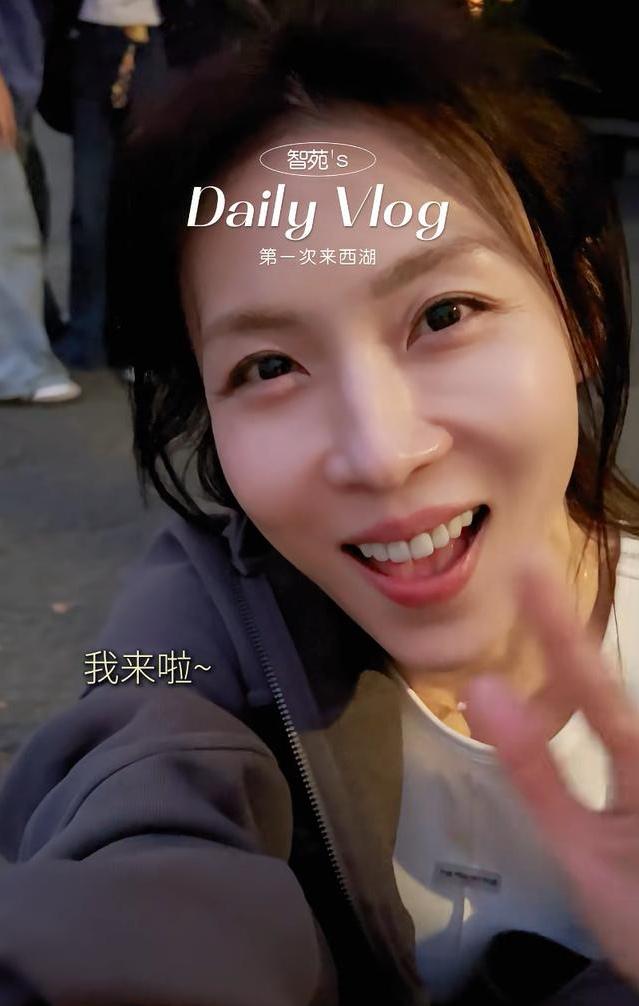 47岁影后夜跑无人识，这哪是过气，这分明是“降维打击”47岁，韩国影后，西湖