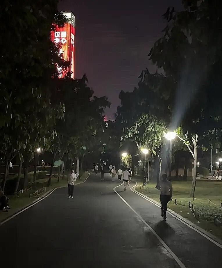 家人们，先别喊热，因为更热的还在后头呢！官方已经定了，7月15号正式入伏。今