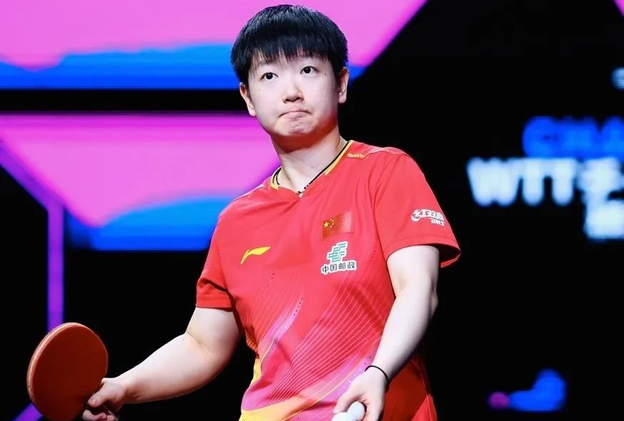 请问央视女解说，孙颖莎是外协吗？莎莎很争气4比1赢了晋级决赛，你会不会不开心呀？