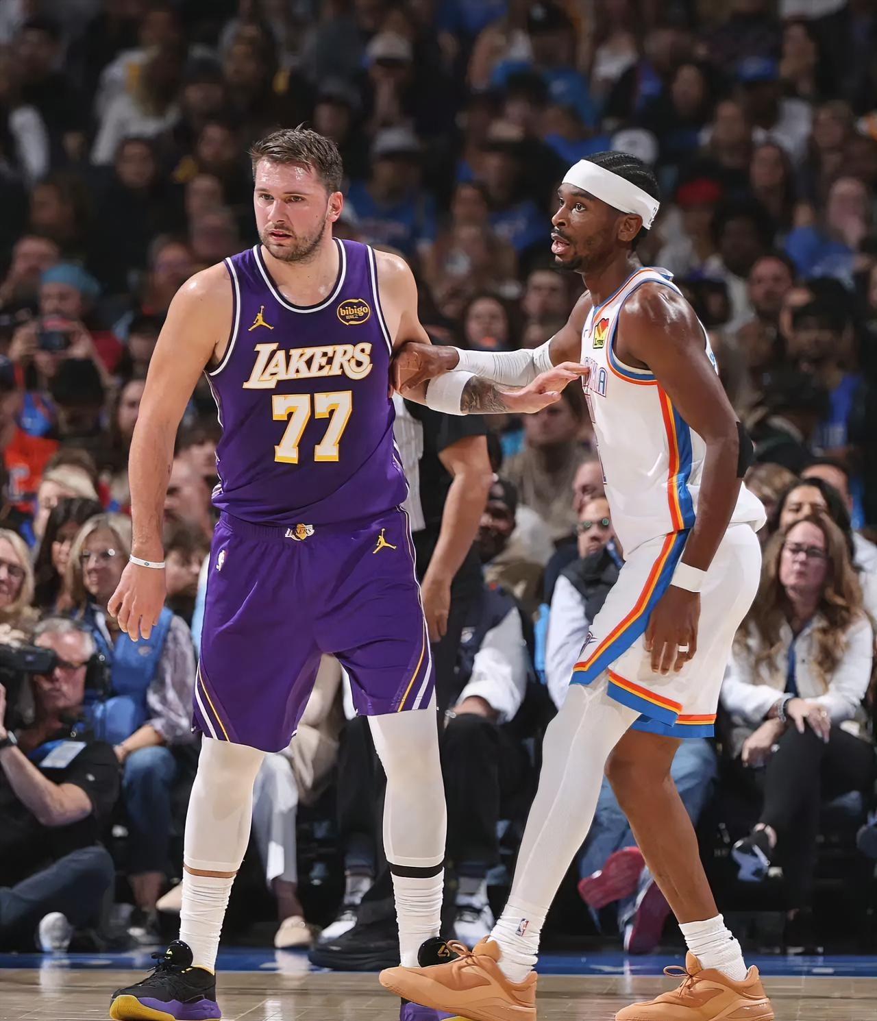 本赛季，亚历山大与东契奇的表现，不分伯仲，你看好谁！！！亚历山大27岁，身