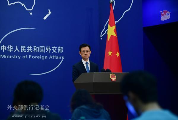 克里姆林宫发言人表示，在深圳举行的亚太经合组织（APEC）领导人非正式会议为俄罗