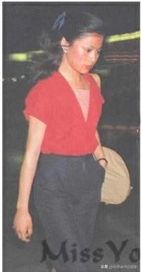 🎆永远的翁美玲👇选美旧照，青涩少女的港风惊艳80年代的老照片。拍下了