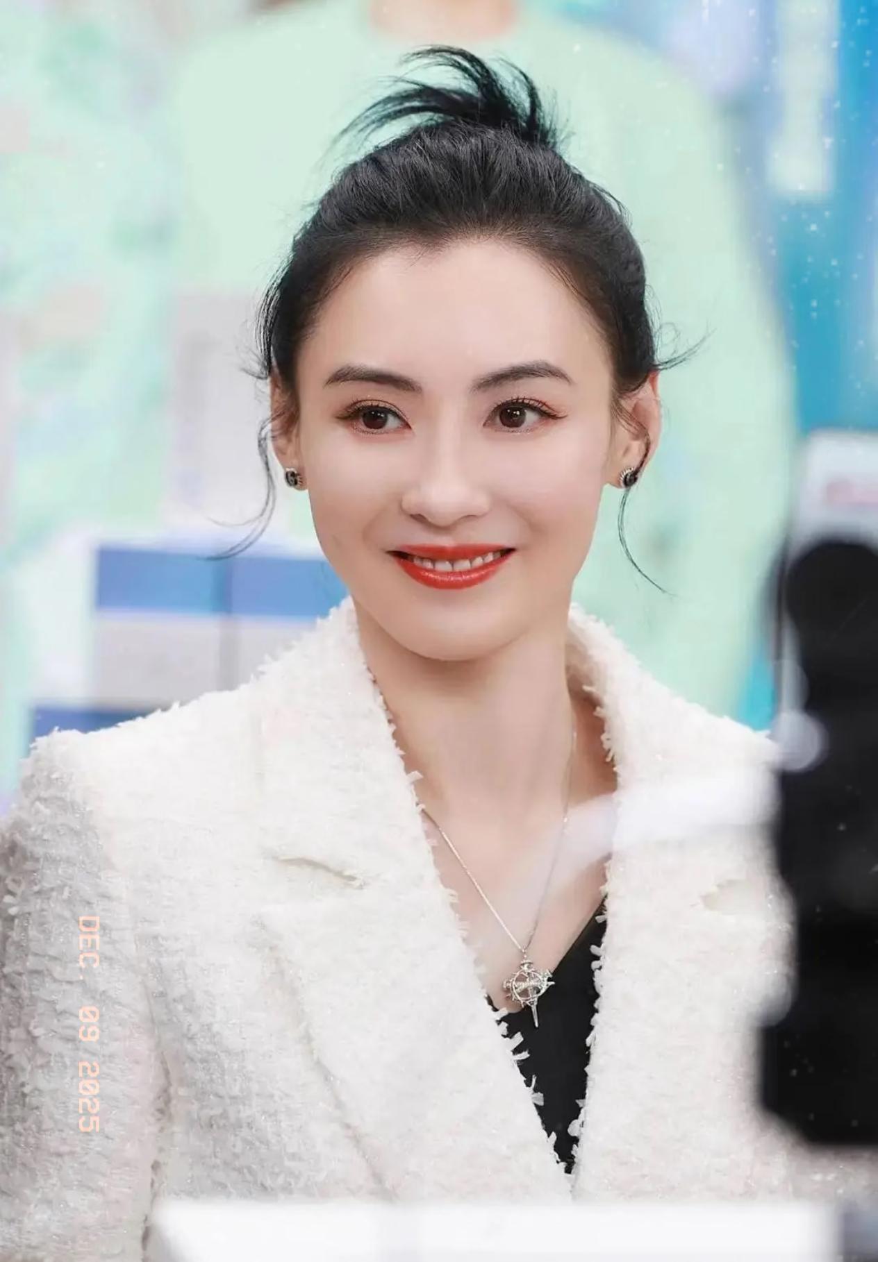 之前一直没太搞懂张柏芝，为什么要这么执着于生三胎。还以为又是恋爱脑上了头