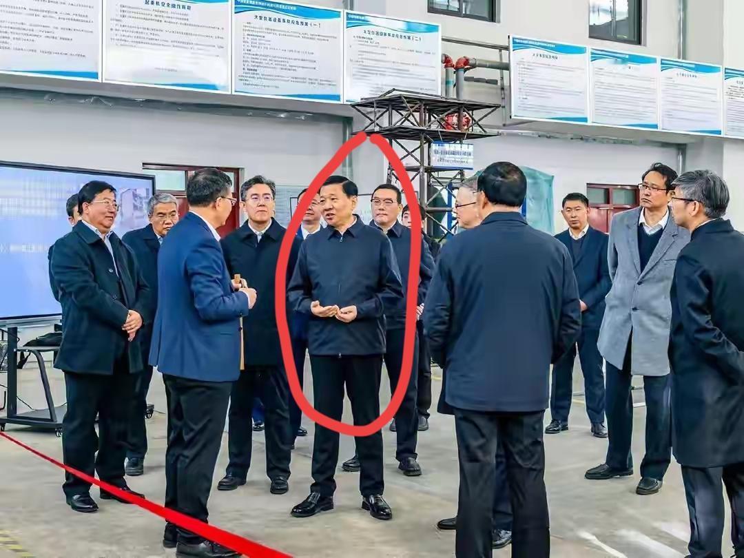 听到这个消息真得让人惊出一身冷汗，原应急管理部党委书记、部长王祥喜被查了，任上落