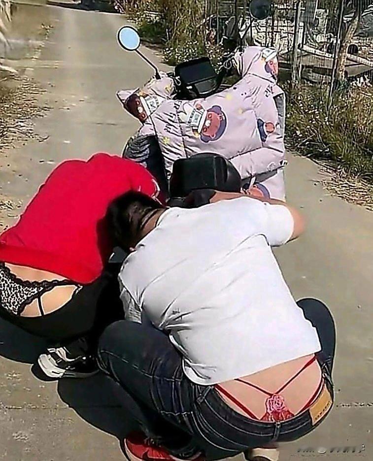 绝了！路边偶遇“潮流大叔”穿搭炸街！网友：这潮我属实看不懂！今天出门真是被