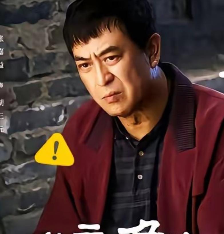 张嘉益现在拍戏有个铁规矩：合同条款都好商量，唯独一条不能改——剧组得给孙浩安排个