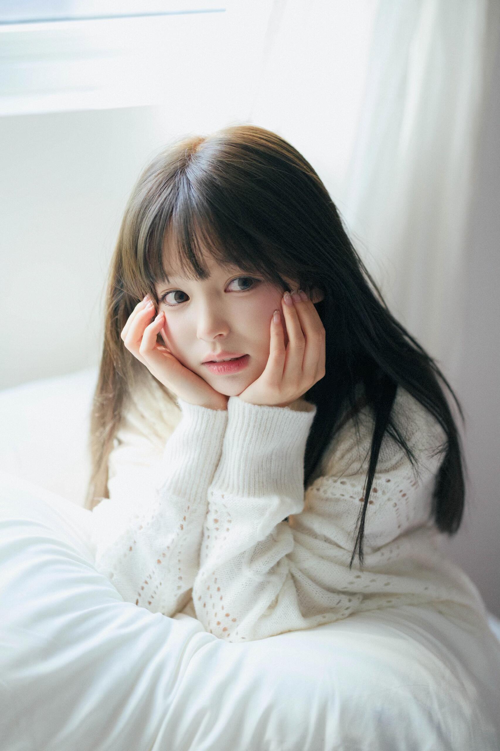 白色唯美写真人像