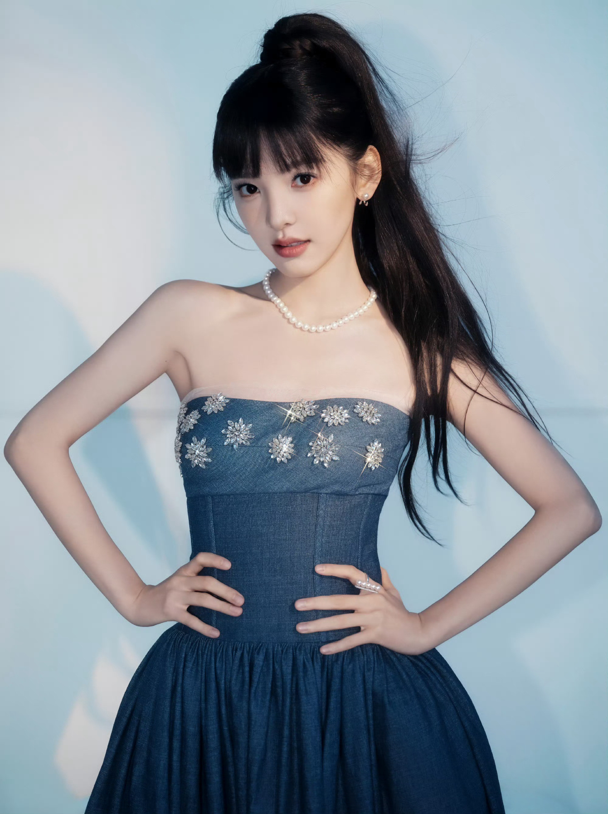 章若楠换新风格楠楠这个高马尾太美了，状态好好​​​