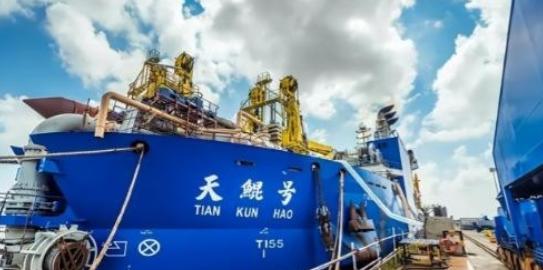 1966年，中国忍痛用4吨黄金买了荷兰的一艘过时挖泥船，可半个世纪过去以后，国外