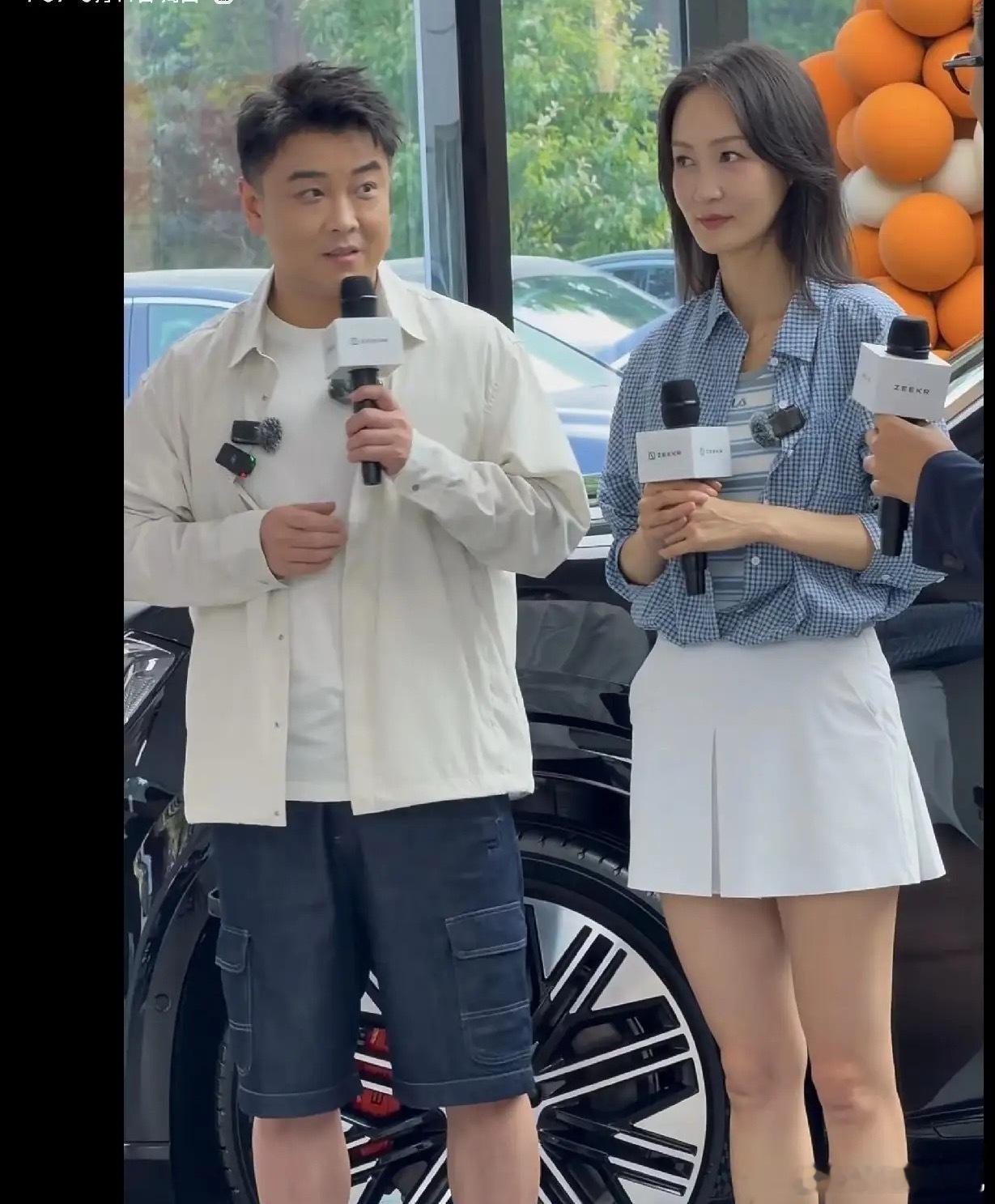 王皓好不容易回家，不休息几天吗这么快就出来带老婆参加活动了不过老婆长的真是漂亮大