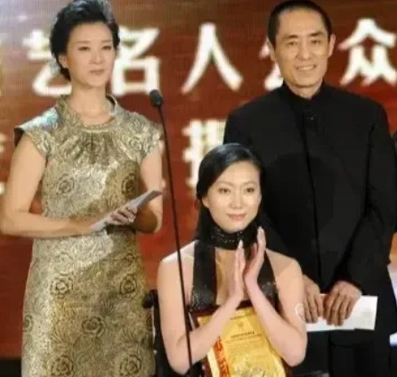 2008年，张艺谋邀请26岁的刘岩参加奥运会开幕式，彩排时刘岩从3米高台掉下去，